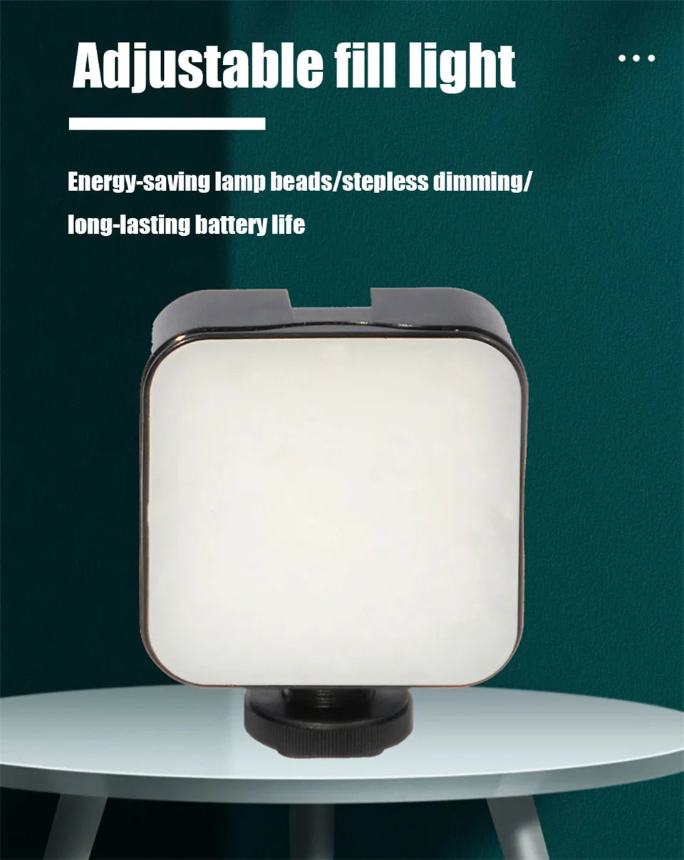 Kit de vlogging pour smartphone avec trépied, support de téléphone, mini microphone et éclairage LED pour TikTok et YouTube. Idéal pour les diffusions en direct et les vidéos YouTube.